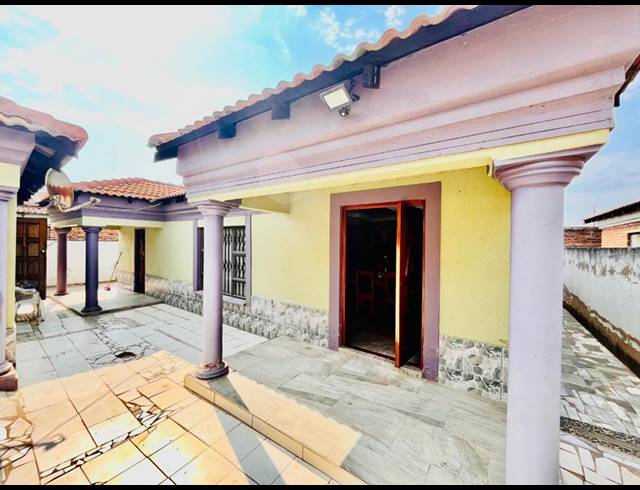 4 BEDROOM HOUSE FOR SALE IN NELLMAPIUS